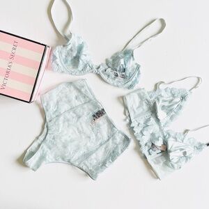 32C SMALL Victoria’s Secret 3PCS blue bridal floral embroidered bra set